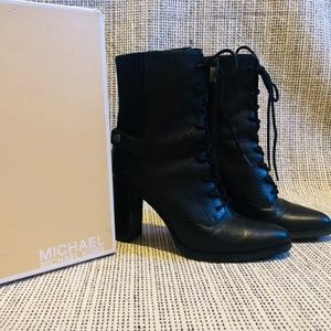 MICHAEL KORS LACE-UP BOOTIES